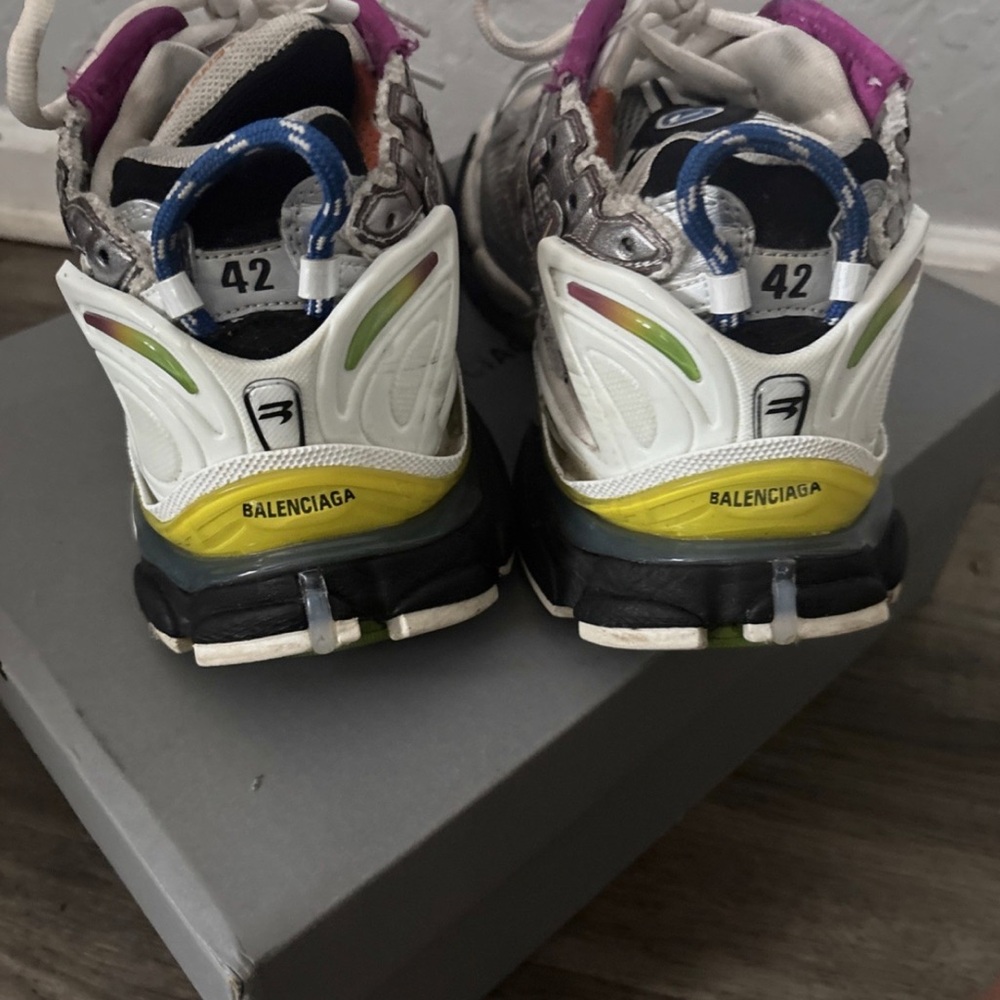 Balenciaga Runner Distressed Sneakers Sz 42 - Picture 4 of 7